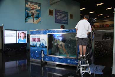 WGAL046 Person recording running in Hydroworx treadmill tank