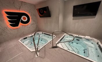 Flyers Classic Plunges