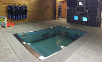 Indoor HydroWorx pool