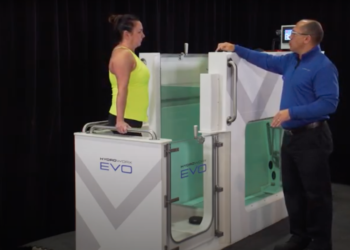 Demonstrating how to use a HydroWorx Evo at launch