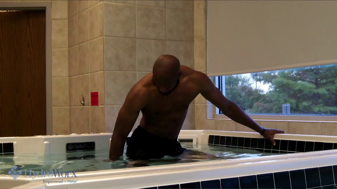 athlete using HydroWorx pool